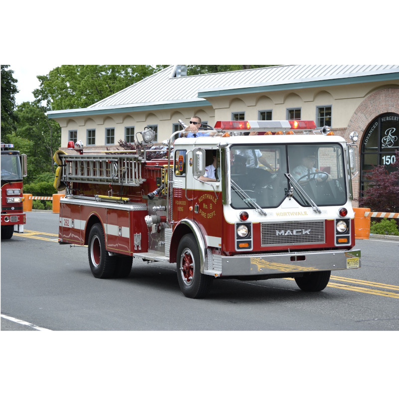 IMAGE OF FIRETRUCK